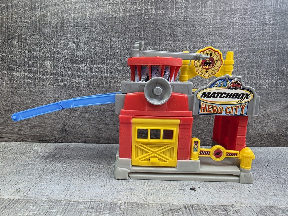 2003 Matchbox Hero City Sky Patrol Playset b264